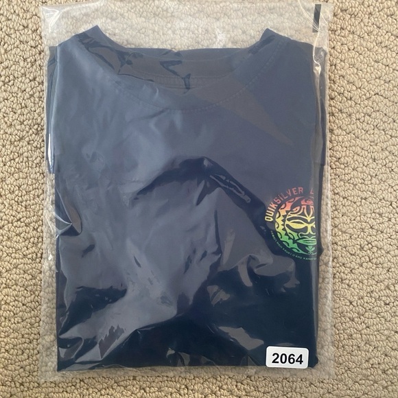 QUIKSILVER “Live Aloha” Rainbow Colored Tee Shirt Premium Fit Men L Large - Picture 6 of 6